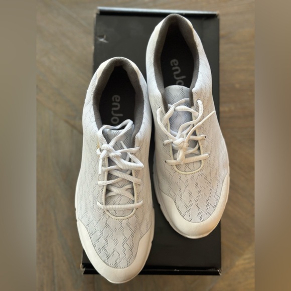 🆕 FootJoy EnJoy Golf Shoes Women's Size 8M 95712 White Mesh Spikeless Cleats - Picture 5 of 6